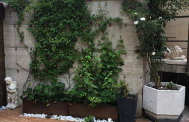 Apartamento con jardin - Photo 1