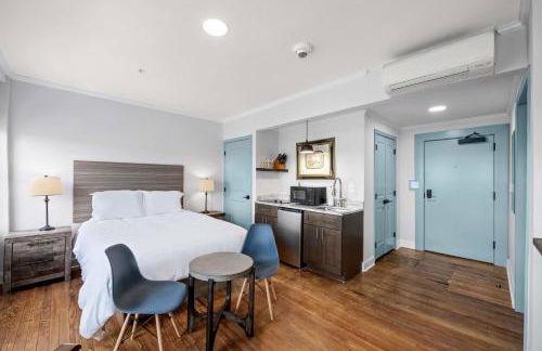 Historic Elegance Loft in Downtown Conway - Photo 8