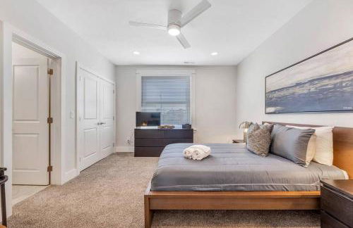 3 Bdrm 3 Full Bath Tower View walk up - Foto 22