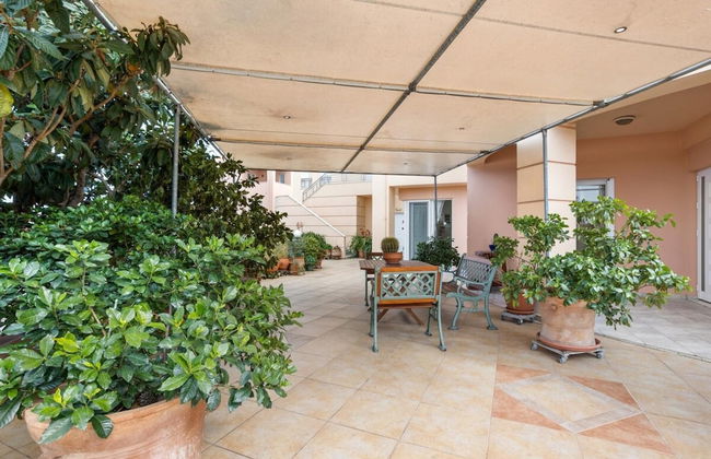 Sofie s Garden View Apartment - Foto 3