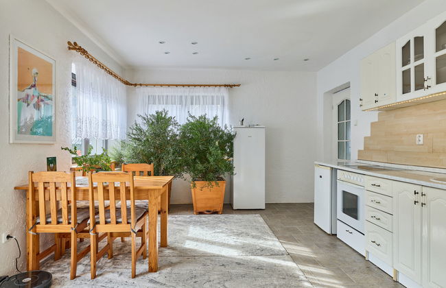 2 bedroom Apartment in Vrchlabí with private pool and garden - Photo 15