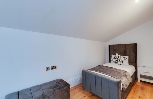 80 by Elite - Photo 34