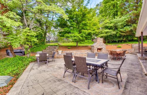 Hot Tub, Dock, Lakefront Luxe Six Mile Retreat - Foto 29