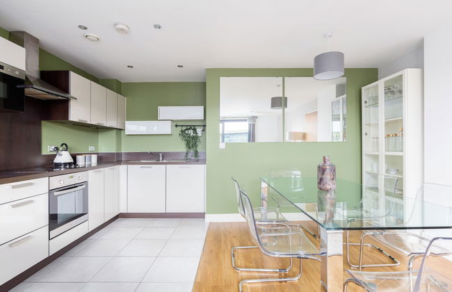 Idyllic 2 Bed Flat with Balcony in Canada Water - Foto 23