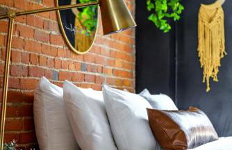 Jungle House Luxury Homes - Columbus Downtown Short North - Walk to Convention Center & Nationwide Arena - Sleeps up to 10 - Free Parking - Over 5,800 Five Stars - Foto 14