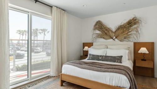 Tide House - Unit B Modern Seaside 1BD w Parking - Photo 3, Other