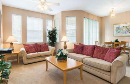 Disney's Den - Closer to all the fun! - Foto 3