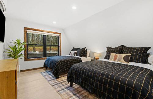 Hot Tub Sauna Spacious Backyard Luxury - Photo 53