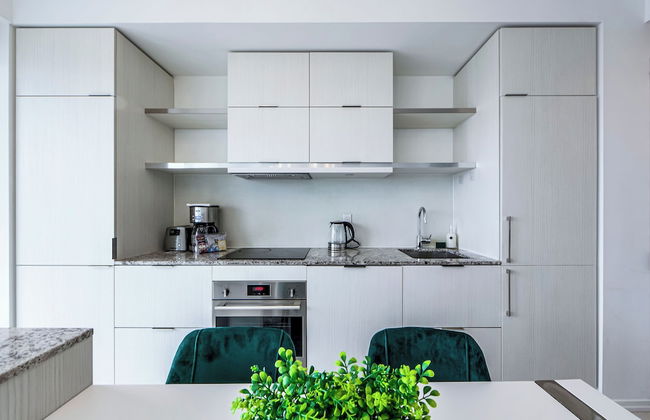 Spacious Furnished Apartment Sleeps 4, 2 Tvs, Walkout Balcony, Parking Available - Foto 18