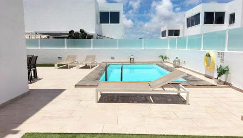 LUXURY RUBICON Jacuzzi y Piscina - Foto 4, sunbed