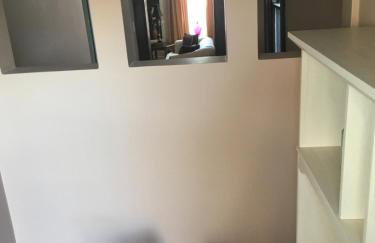 Historic Upstairs Apartment - Foto 21