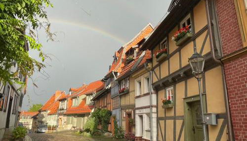 Mittelalterdomizil mit Balkon und Parkplätzen - Foto 5