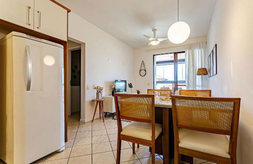 Apto com sacada e churrasq 260m Praia Brava COI302 - Foto 8