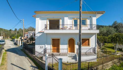Stamatis House - Photo 4