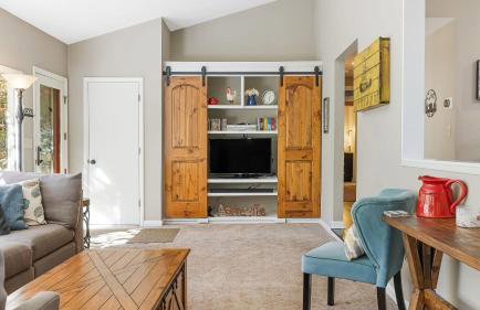 Cabin in the Sky by Avantstay Deck w/ Views - Foto 22