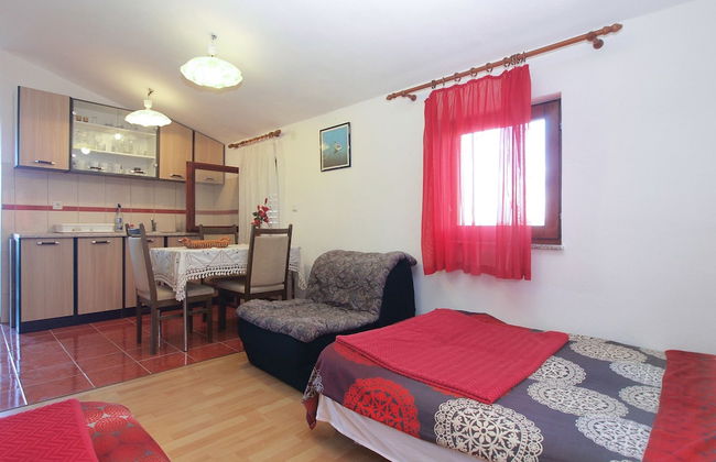 Apartment 1665 - Photo 3