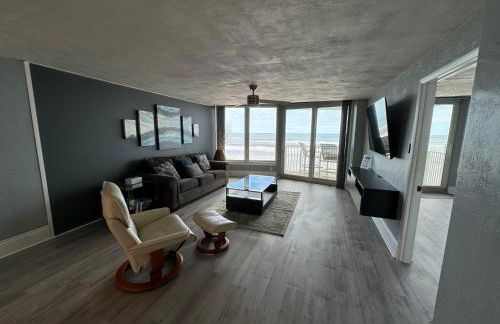 DIRECT OCEANFRONT NO-DRIVE BEACH CONDO - Photo 8