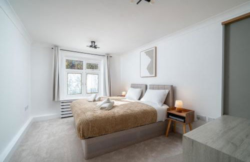 2 Bed Flat in Woking Central - Foto 44