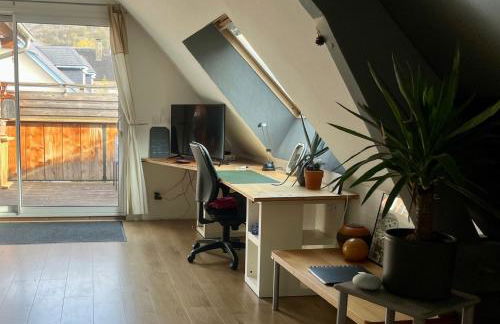 Appartement 2 chambres, terrasse , proche centre , calme - Foto 2