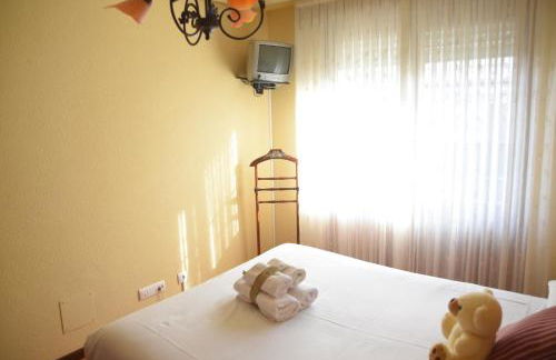 Chalet en urbanización con piscina - Foto 32