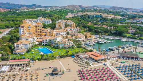 Seaside Golf haven in Cabopino Marbella - Photo 1