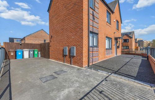 Large Family House with free parking - 3 bedrooms 6 beds - Foto 28