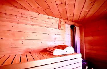 Dormi nella SPA privata con letto ad acqua, sauna, doccia emozionale e kneipp - Foto 72