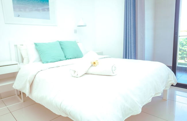 Embassy Gardens Premier Suites - Photo 59