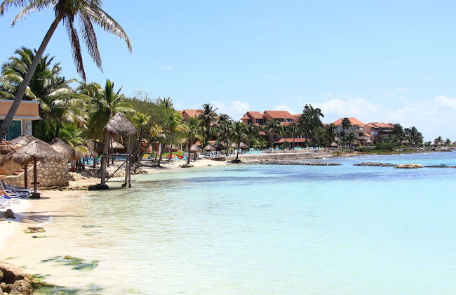 Aventuras Club Lagoon - Photo 20