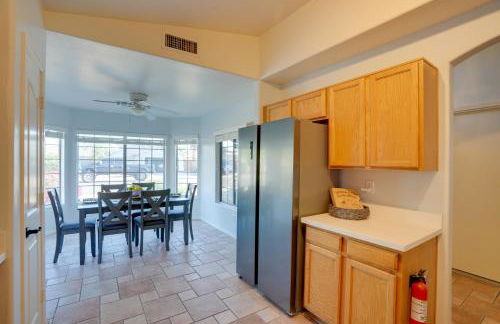 3 Mi to Surprise Stadium! Retreat with Putting Green - Foto 10