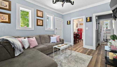 Casa Bella- Chic, Retro Apt- Steps to Historic District! - Foto 4