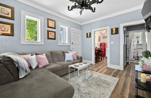 Casa Bella- Chic, Retro Apt- Steps to Historic District! - Foto 4