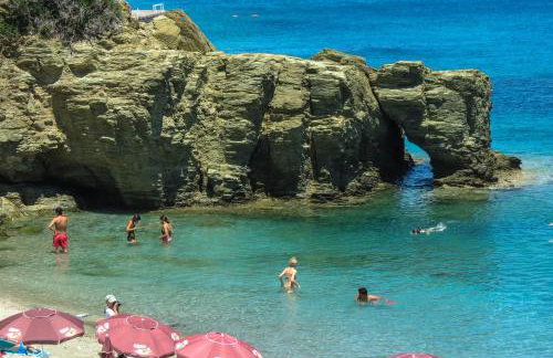 Family seaside Kladissos Villa with private heated pool! - Photo 64