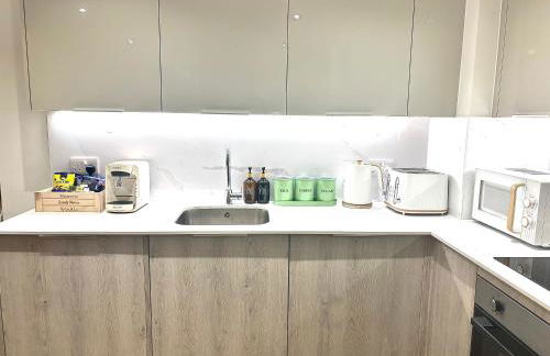 Poole Quay Seaside Escape-free parking 3 mins away - Photo 17