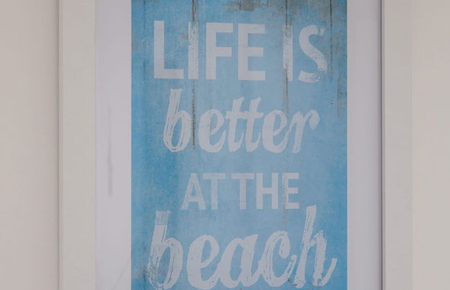 Gorgeous Home for 12 - Walk to Beach - Sea View - Photo 21