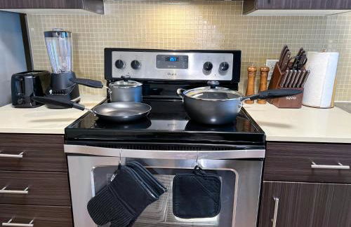 Mid Century With Pool GYM and Parking 10min to Cedars - Photo 29