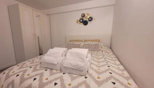 Proche Aéroport Orly - Métro 14 - Foto 3