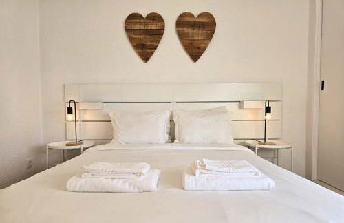 Beach House on Faro Island with a Dreamy Terrace and 7 Beds for the Perfect Escape - Foto 4