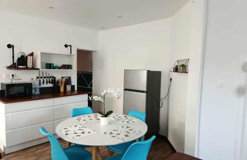 Maison plein pied Béthune avec place de parking, jardin clos et terrasse exterieure, quartier calme proche centre proche gare, capacité 4 personnes - Foto 6