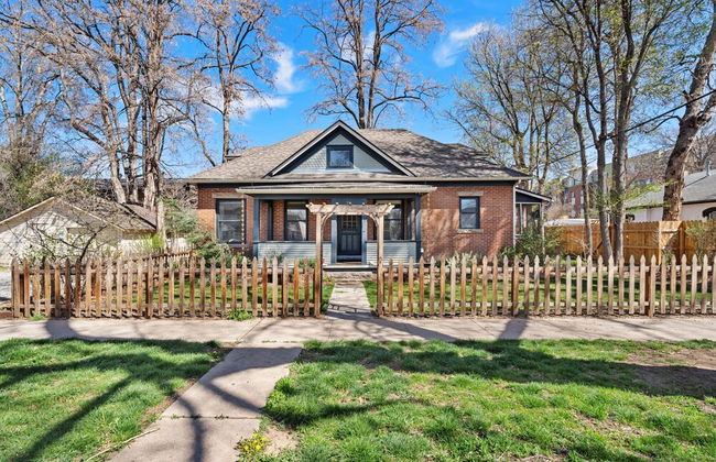 Historical Bungalow Near Csu & Old Town! - Foto 40