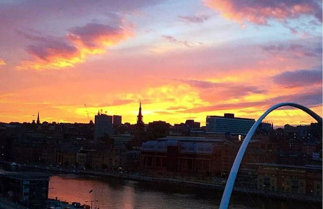 Stunning Apartment with Amazing Views - Photo 8