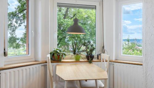 Rotes Haus über den Weinbergen - Foto 2