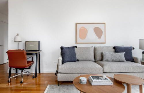 1BR nr Broadway w Indoor pool Gym NYC-28 - Foto 2