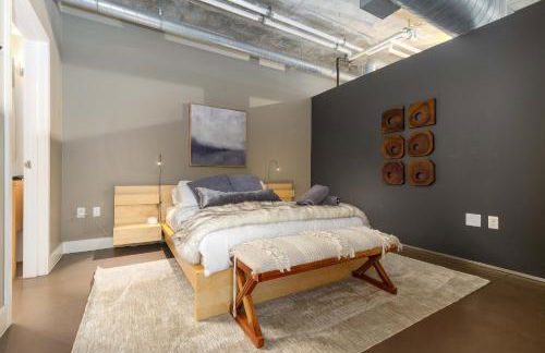 Union Station downtown and gameday retreat! - Foto 39