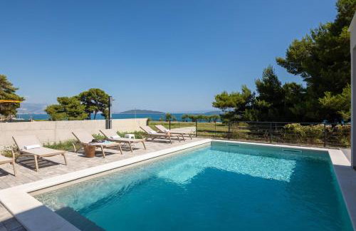 Beachfront villa Pensa private pool, 3-bedroom - Foto 8