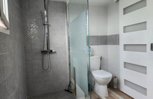 L'étape méditerranéenne logement 4-6 personnes avec parking privé - Foto 10