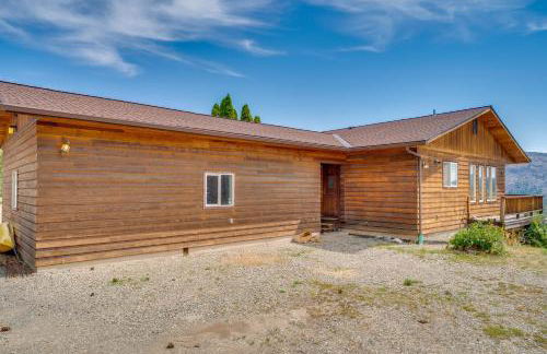 Mtn-View Getaway with Spacious Deck in Republic! - Photo 22