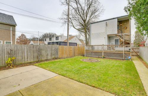 Family Apartment with Deck and Yard Near Northwestern - Foto 31