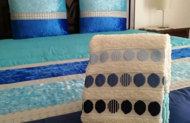 2 Bed Flat - Sleeps 5 - Parking - Wifi - Photo 3