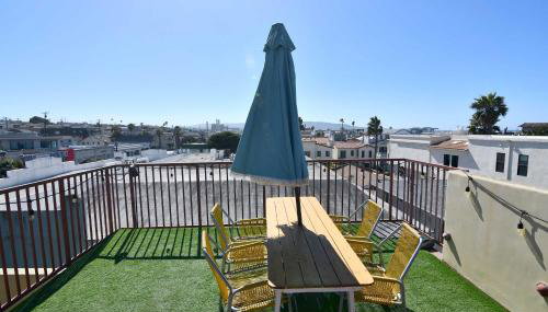 Seaside Sanctuary - Rooftop Deck & Hot Tub - Foto 5